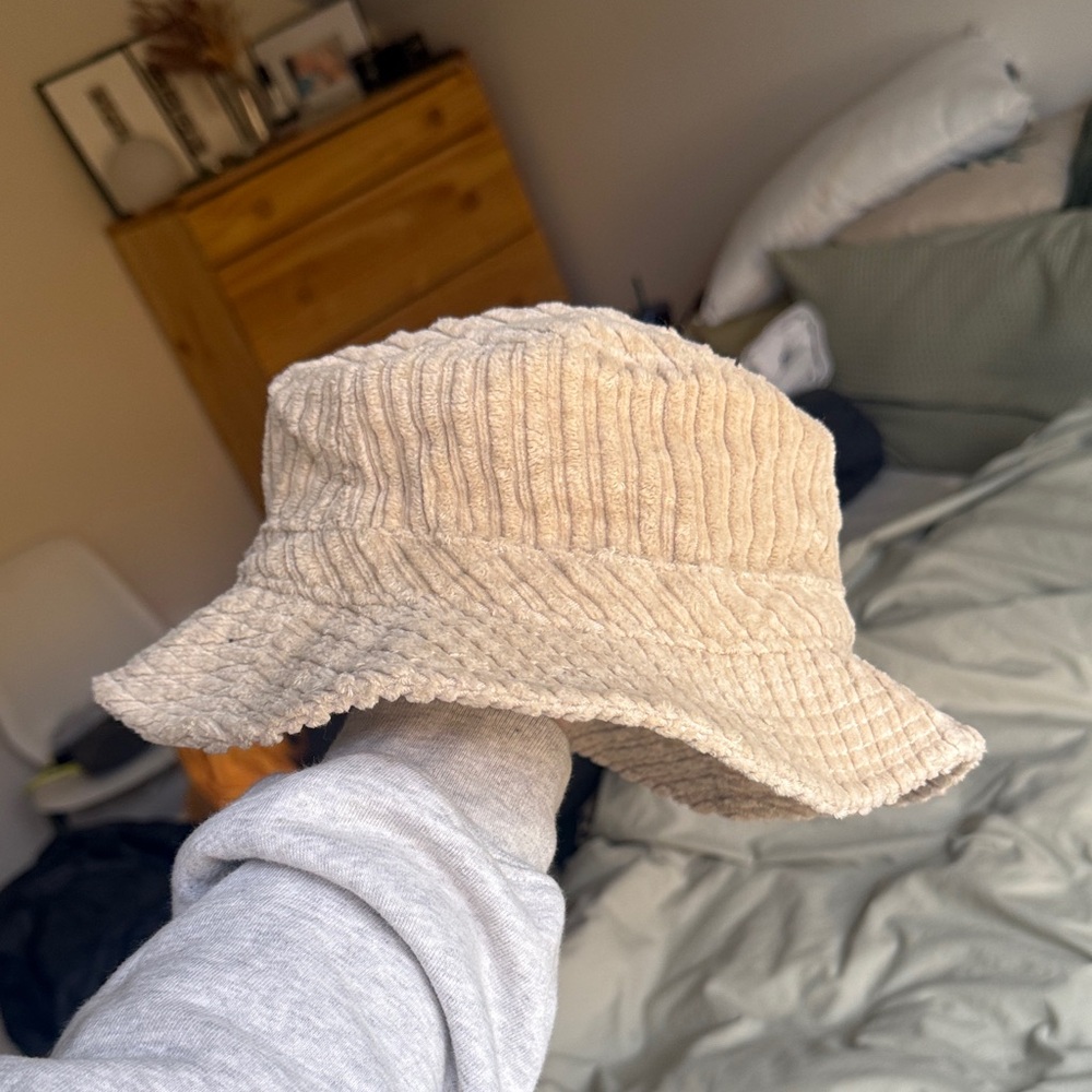 Brixton Tan/Cream Bucket Hat - Picture 6 of 6